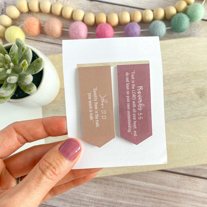 Magnetic Bookmarks ā Trust in the Lord/God's Word is Truth
